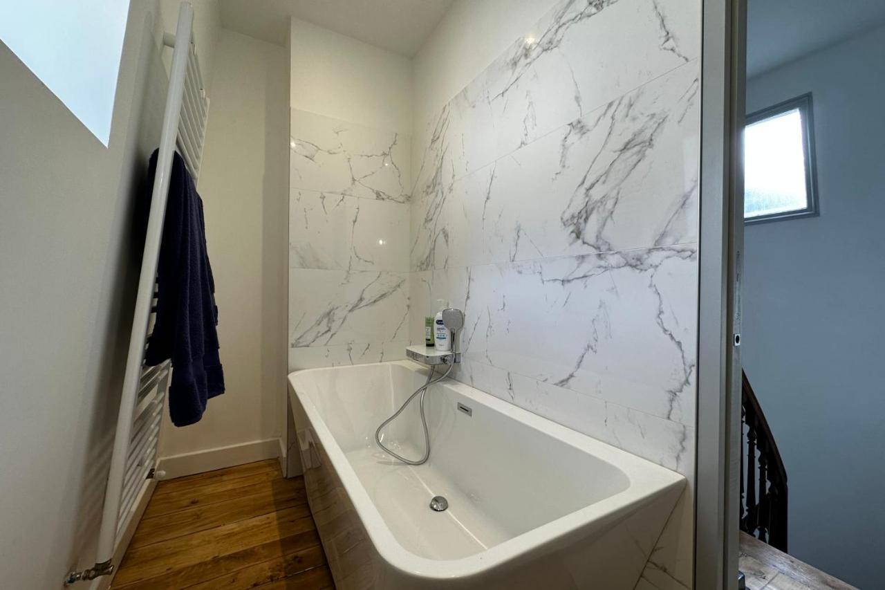 In The Beautiful Districts Of Tours A "Particular" With Great Comfort Villa Exterior foto